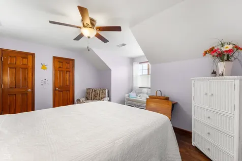 2534 Chestnut Street Columbus IN 47201
