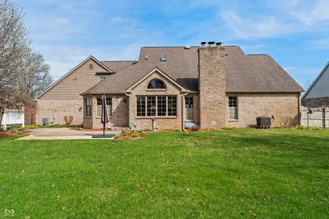 2534 Chestnut Street Columbus IN 47201