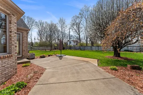 2534 Chestnut Street Columbus IN 47201