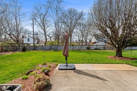 2534 Chestnut Street Columbus IN 47201