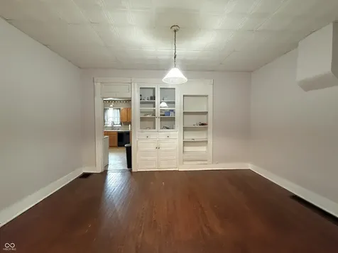 7120 N 250 E Columbus IN 47203