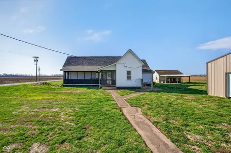7120 N 250 E Columbus IN 47203
