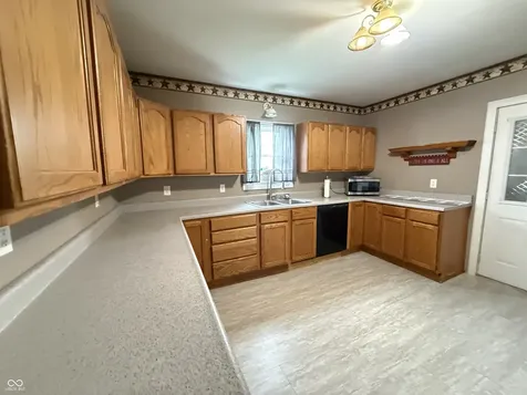 7120 N 250 E Columbus IN 47203