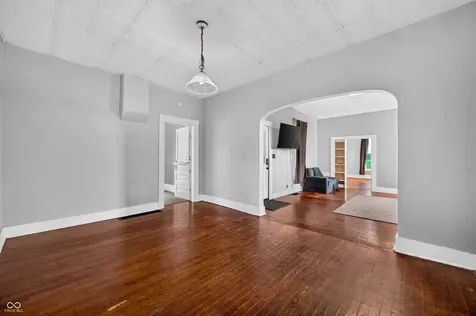 7120 N 250 E Columbus IN 47203