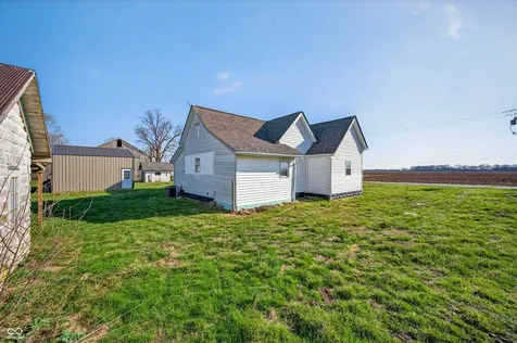 7120 N 250 E Columbus IN 47203