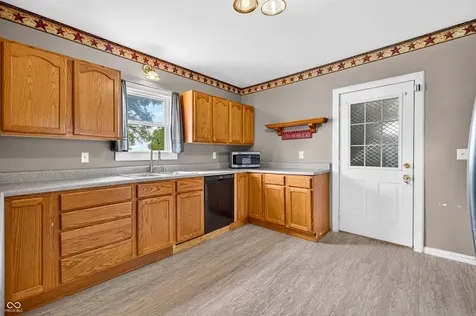7120 N 250 E Columbus IN 47203