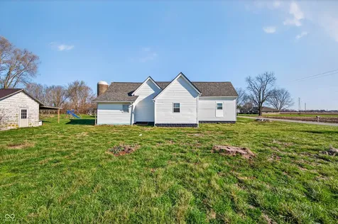 7120 N 250 E Columbus IN 47203