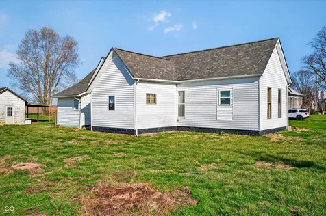 7120 N 250 E Columbus IN 47203