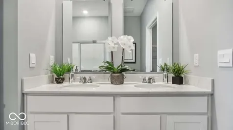 1220 Foxtail Lane Greenwood IN 46143