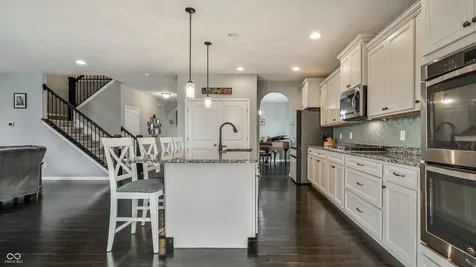 5771 Waterstone Way Whitestown IN 46075