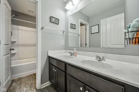 5771 Waterstone Way Whitestown IN 46075