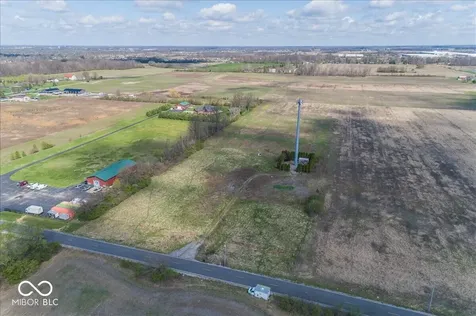 7716 W 200 N Greenfield IN 46140