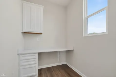 1305 Bugsy Place Avon IN 46123