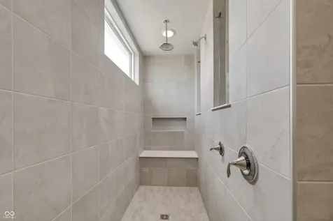 1305 Bugsy Place Avon IN 46123