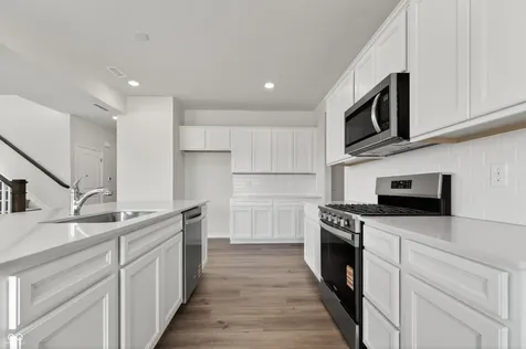 1305 Bugsy Place Avon IN 46123