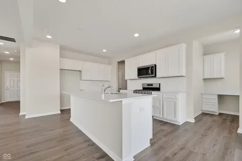 1305 Bugsy Place Avon IN 46123