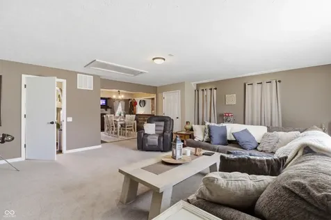 6880 W 100 N Greenfield IN 46140