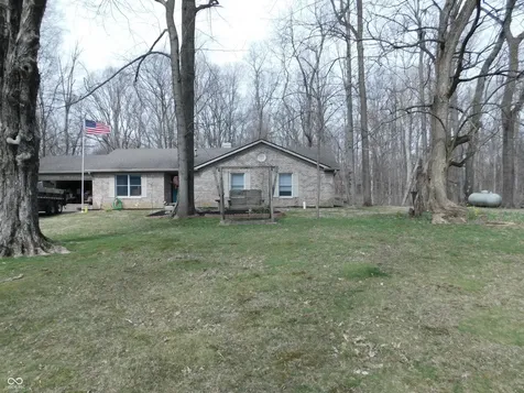131 Victory Hill Coatesville IN 46121