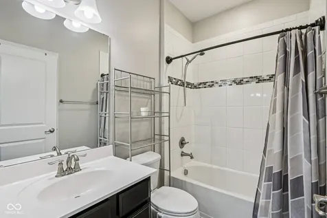 15123 Bentfield Court Fishers IN 46037