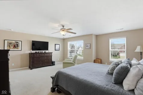 1293 Blue Haven Way Greenwood IN 46143