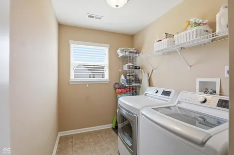 1293 Blue Haven Way Greenwood IN 46143