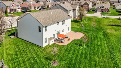 1293 Blue Haven Way Greenwood IN 46143