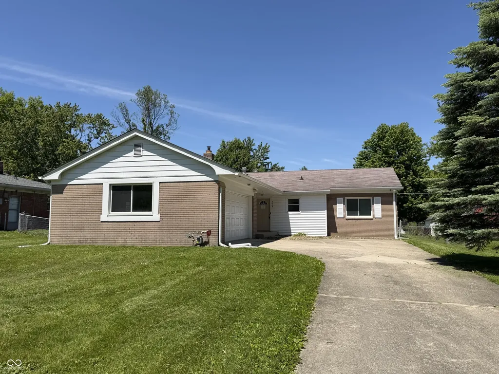 8238 E 11th Street Indianapolis IN 46219
