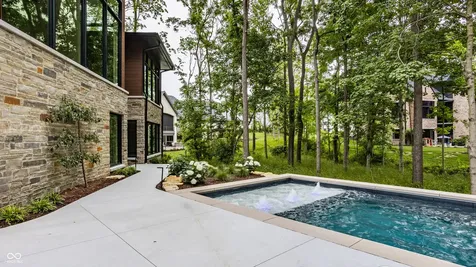 4435 Strathmore Lane Zionsville IN 46077