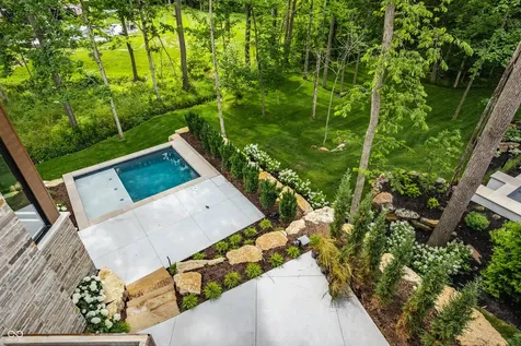 4435 Strathmore Lane Zionsville IN 46077