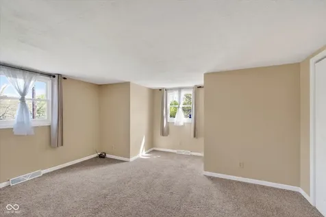 2430 Westline Drive Columbus IN 47203