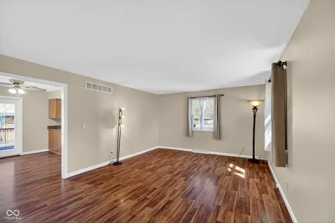 2430 Westline Drive Columbus IN 47203