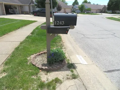 1243 Blue Bird Drive Indianapolis IN 46231
