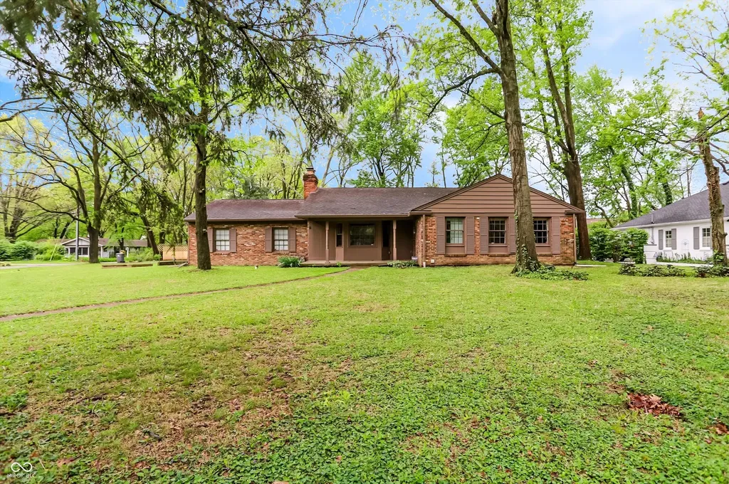 3301 Melbourne Road South Drive Indianapolis IN 46228