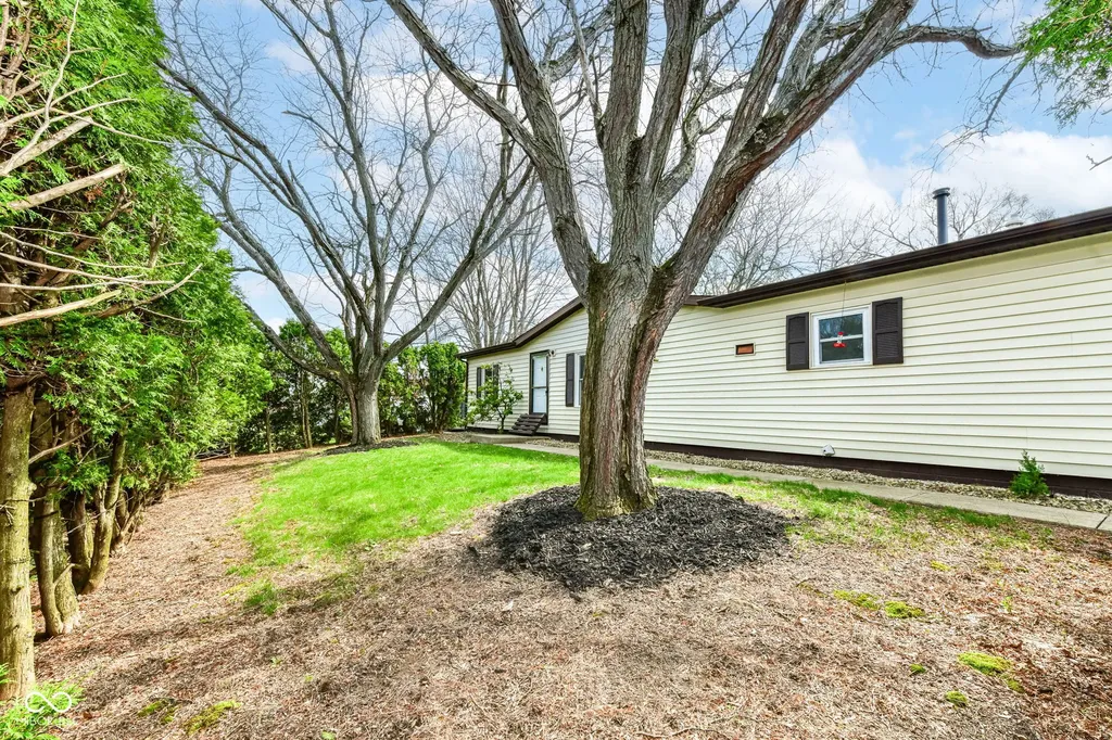 25 Myrenia Avenue Ingalls IN 46048