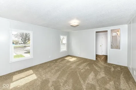 25 Myrenia Avenue Ingalls IN 46048