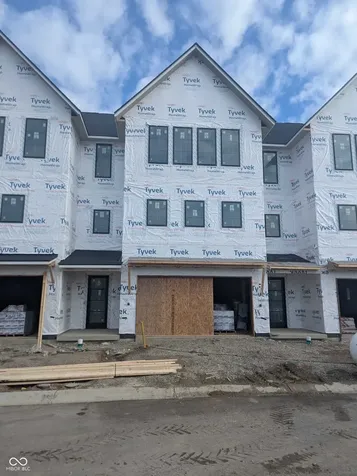 162 Midland Trace Loop Westfield IN 46074
