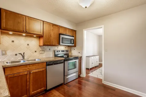 105 Carmelaire Drive Carmel IN 46032