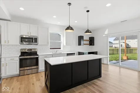 15514 Wayne Way Westfield IN 46074