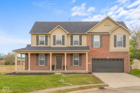 1911 St James Place Columbus IN 47201