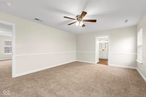1911 St James Place Columbus IN 47201