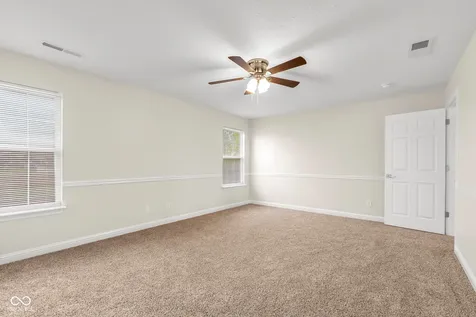 1911 St James Place Columbus IN 47201