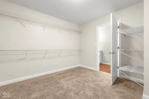 1911 St James Place Columbus IN 47201