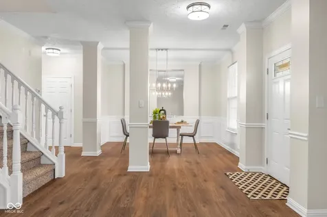 1911 St James Place Columbus IN 47201