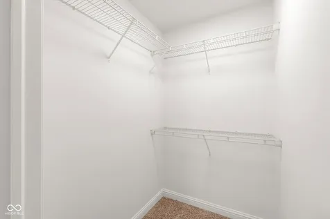 1911 St James Place Columbus IN 47201