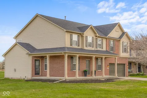 1911 St James Place Columbus IN 47201