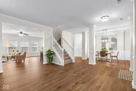 1911 St James Place Columbus IN 47201