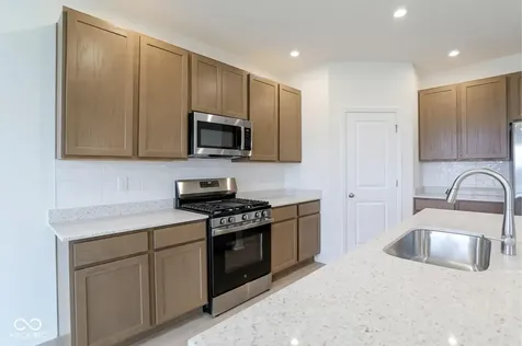 7215 Rose Hill Avenue Brownsburg IN 46112