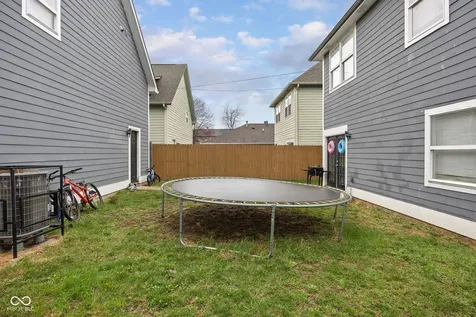 2038 N College Avenue Indianapolis IN 46202