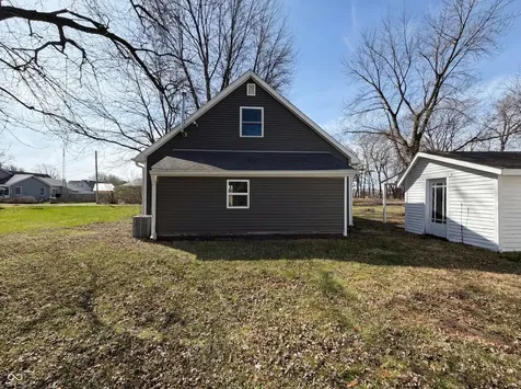 740 1/2 N Main Street Tipton IN 46072