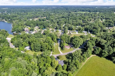 656 Jefferson Valley Coatesville IN 46121